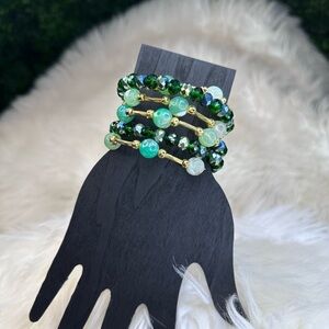 Nwt handmade 5strand green adventurine natural stone with‎ gold accnts bracelet